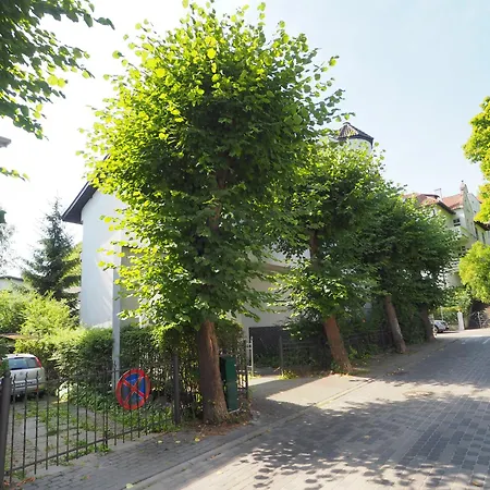 Familly Parking, 280 M Beach, Dolny דירה סופוט